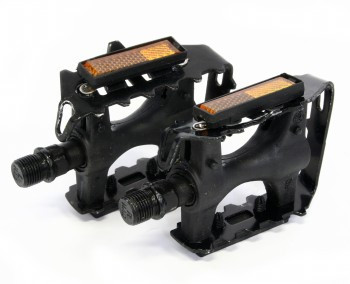 Педали STG FP-906, ось 9/16", пласт. корпус с алюм. рамкой, черные